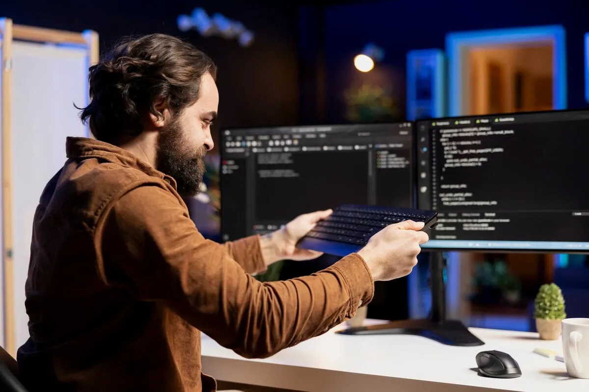 Warehouse distribution center